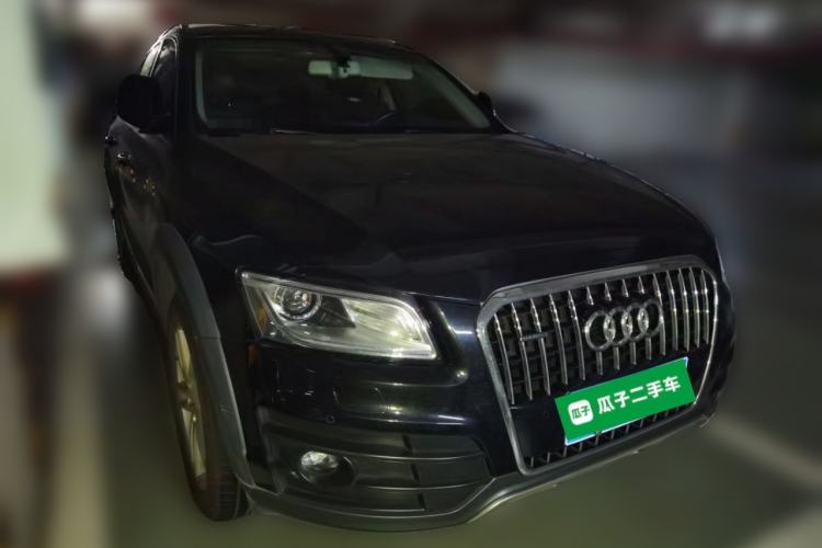Used Audi Q5 2017 Plus 40 TFSI Technology Model Front Right 45 Deg