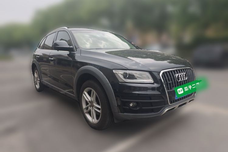 Used Audi Q5 2017 Plus 40 TFSI Technology Model Front Right 45 Deg
