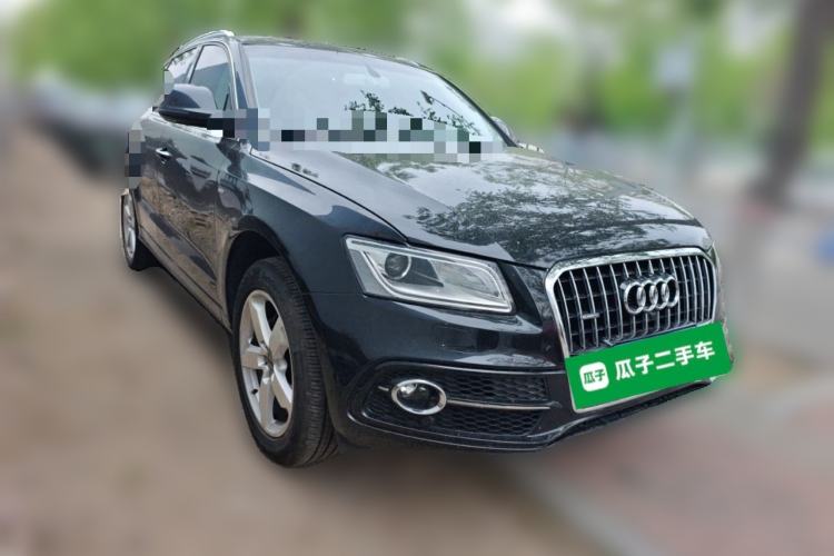 Used Audi Q5 2017 Plus 40 TFSI Ambition Model Front Right 45 Deg