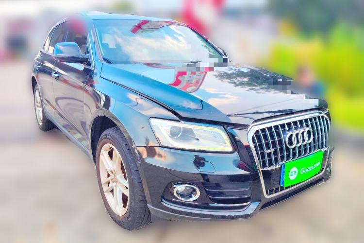 Used Audi Q5 2017 Plus 40 TFSI Ambition Model Front Right 45 Deg