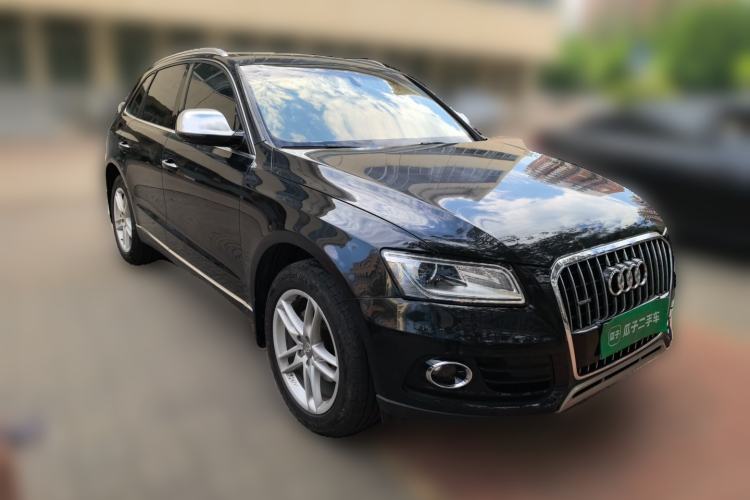 Used Audi Q5 2017 40 TFSI Technology Edition Front Right 45 Deg