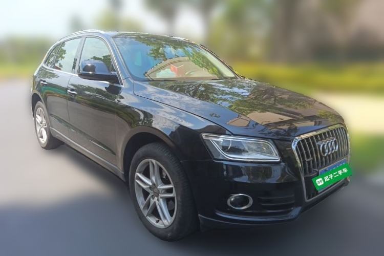 Used Audi Q5 2017 40 TFSI Technology Edition Front Right 45 Deg