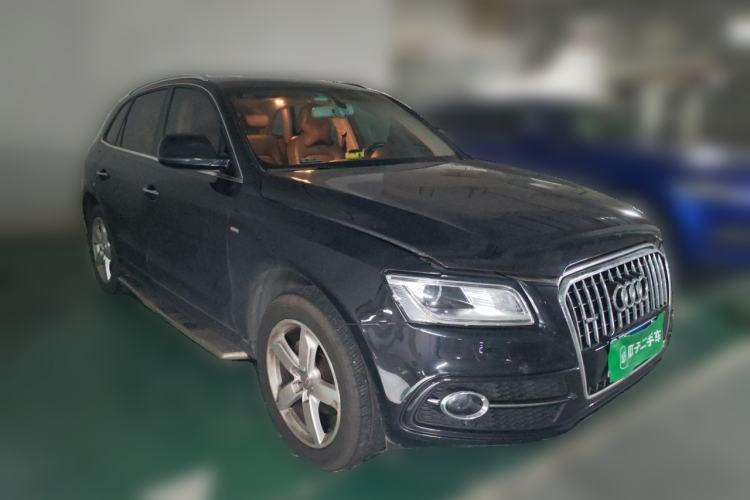 Used Audi Q5 2017 Plus 40 TFSI Ambition Model Front Right 45 Deg