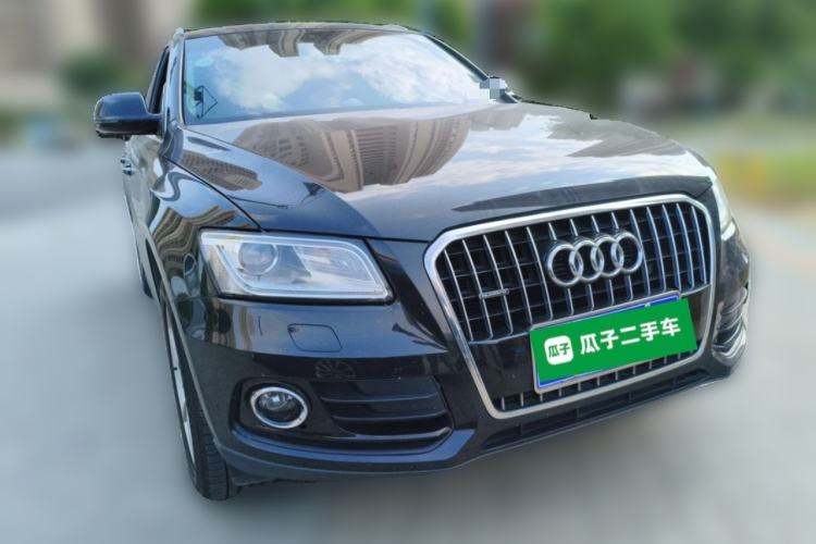 Used Audi Q5 2017 40 TFSI Ambition Edition Front Right 45 Deg