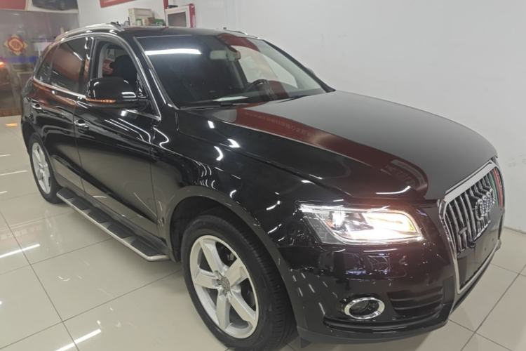 Used Audi Q5 2017 40 TFSI Ambition Edition Front Right 45 Deg
