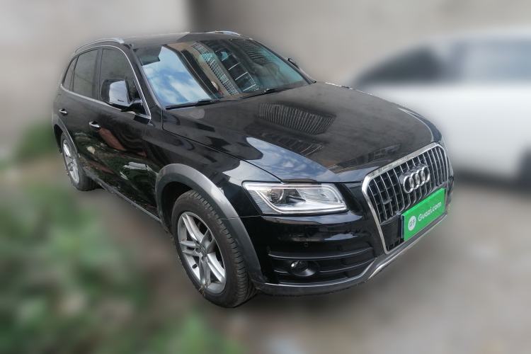 Used Audi Q5 2017 40 TFSI Technology Edition Front Right 45 Deg