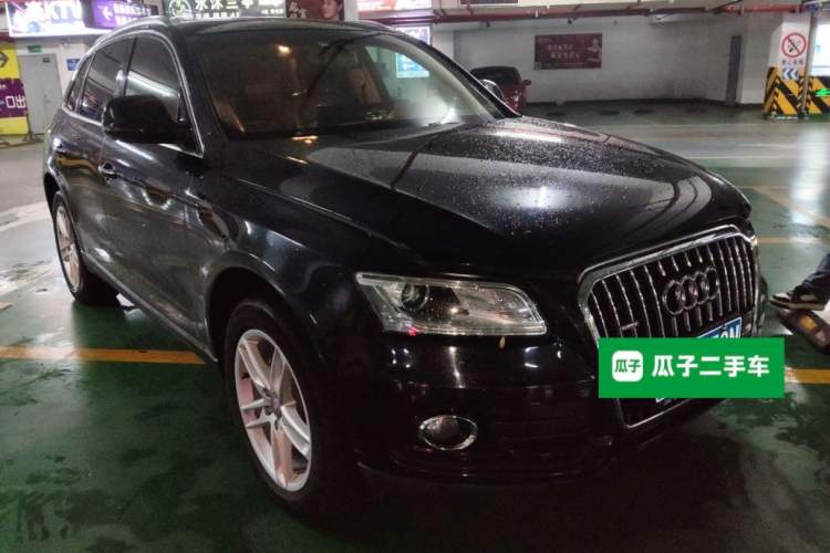 Used Audi Q5 2017 40 TFSI Comfort Model Front Right 45 Deg