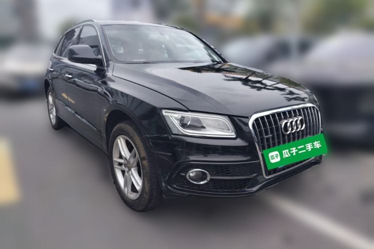 Used Audi Q5 2017 Plus 40 TFSI Technology Model Front Right 45 Deg