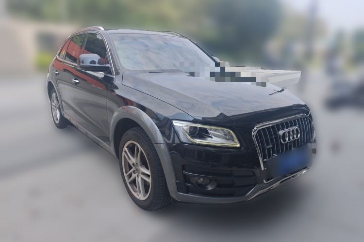 Used Audi Q5 2017 Plus 40 TFSI Technology Model Front Right 45 Deg