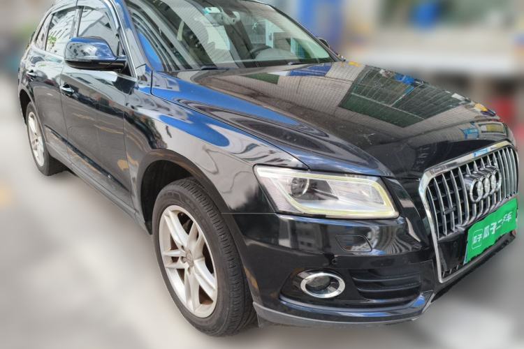Used Audi Q5 2017 40 TFSI Technology Edition Front Right 45 Deg