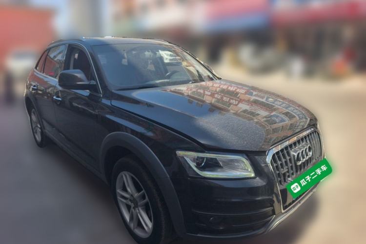 Used Audi Q5 2017 Plus 40 TFSI Technology Model Front Right 45 Deg