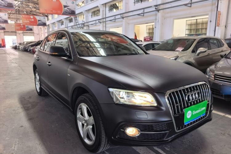 Used Audi Q5 2017 Plus 40 TFSI Ambition Model Front Right 45 Deg