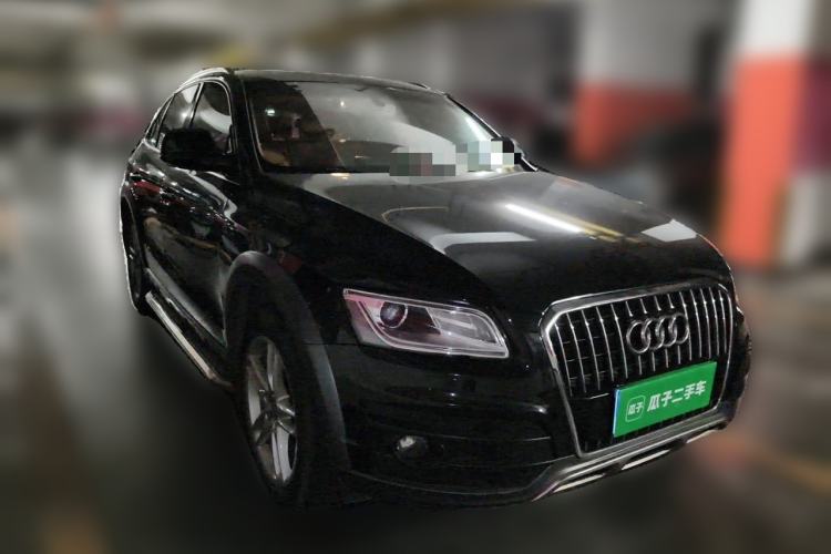 Used Audi Q5 2017 Plus 40 TFSI Technology Model Front Right 45 Deg