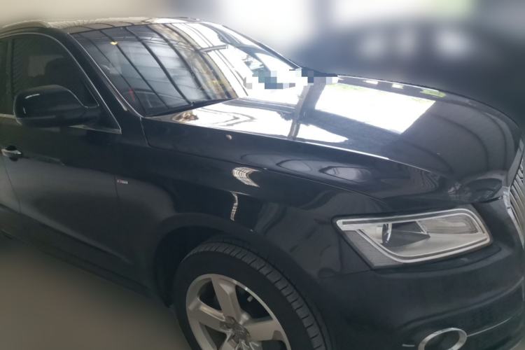 Used Audi Q5 2017 Plus 40 TFSI Ambition Model Front Right 45 Deg