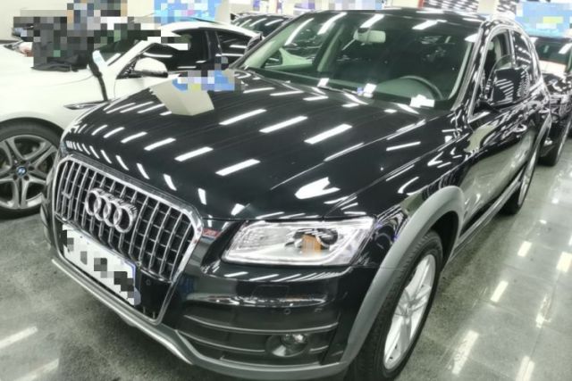 Used Audi Q5 2017 Plus 40 TFSI Technology Model
