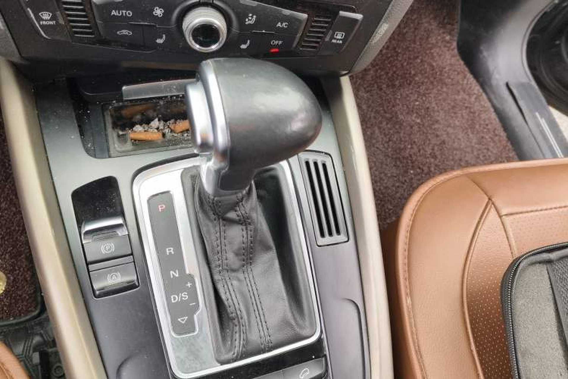 Used Audi Q5 2017 Plus 40 TFSI Ambition Model Gear Lever