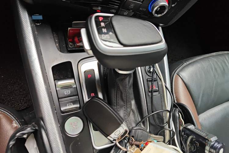Used Audi Q5 2017 Plus 40 TFSI Technology Model Gear Lever