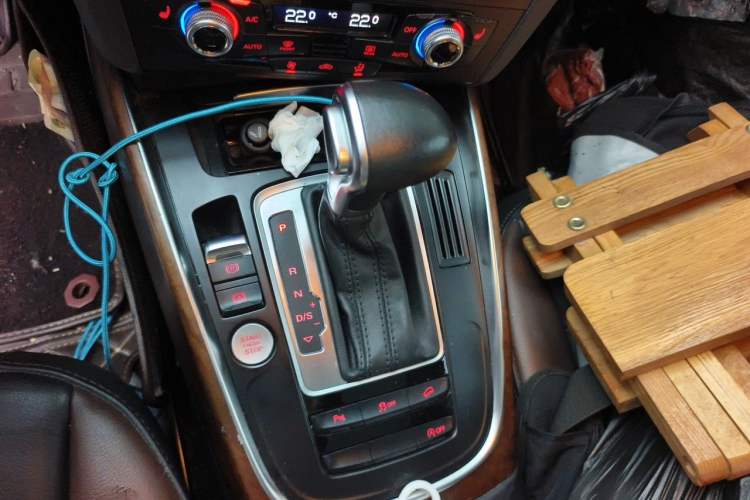 Used Audi Q5 2017 Plus 40 TFSI Technology Model Gear Lever