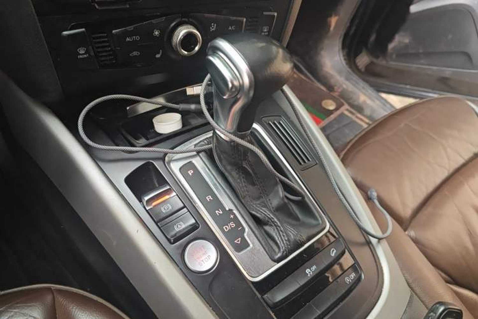 Used Audi Q5 2017 40 TFSI Ambition Edition Gear Lever
