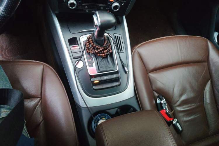 Used Audi Q5 2017 40 TFSI Technology Edition Gear Lever