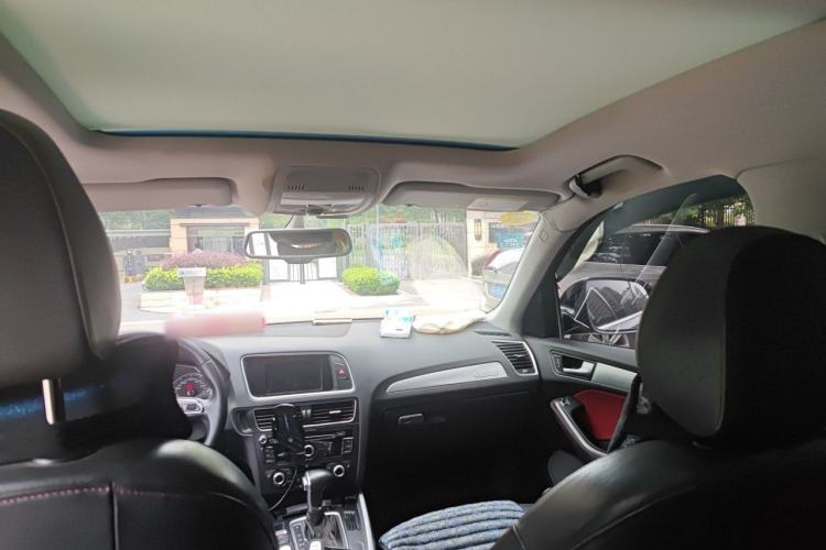 Used Audi Q5 2017 Plus 40 TFSI Technology Model Headliner