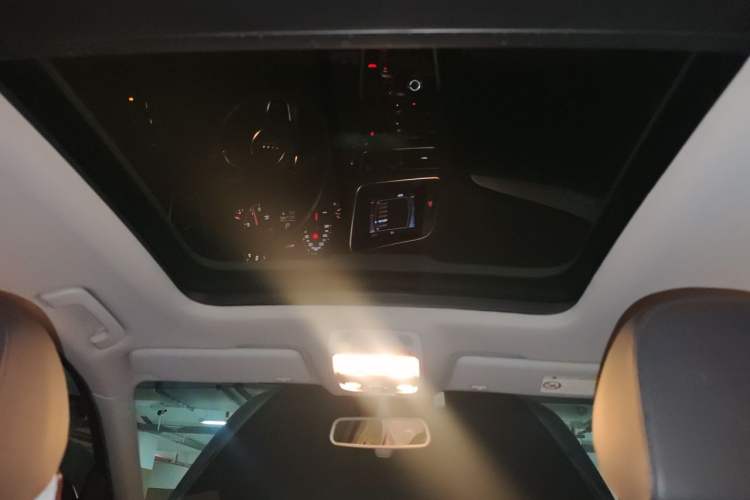 Used Audi Q5 2017 Plus 40 TFSI Ambition Model Headliner