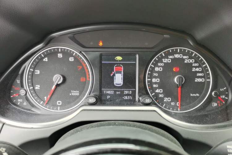 Used Audi Q5 2017 40 TFSI Technology Edition Instrument Cluster