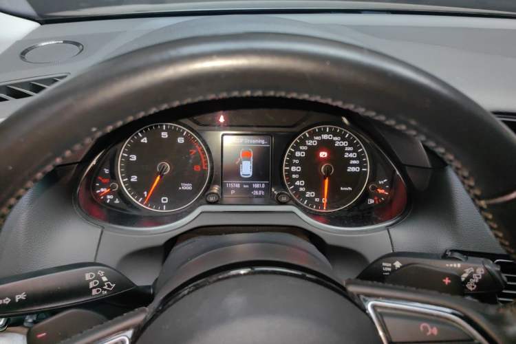 Used Audi Q5 2017 40 TFSI Comfort Model Instrument Cluster