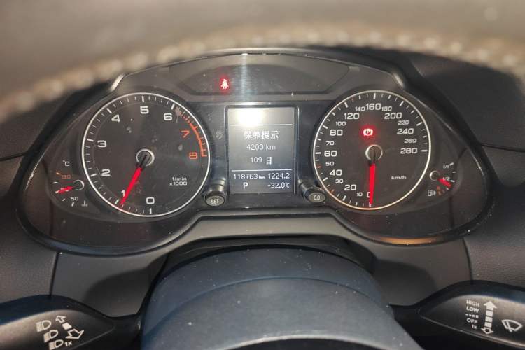 Used Audi Q5 2017 Plus 40 TFSI Ambition Model Instrument Cluster