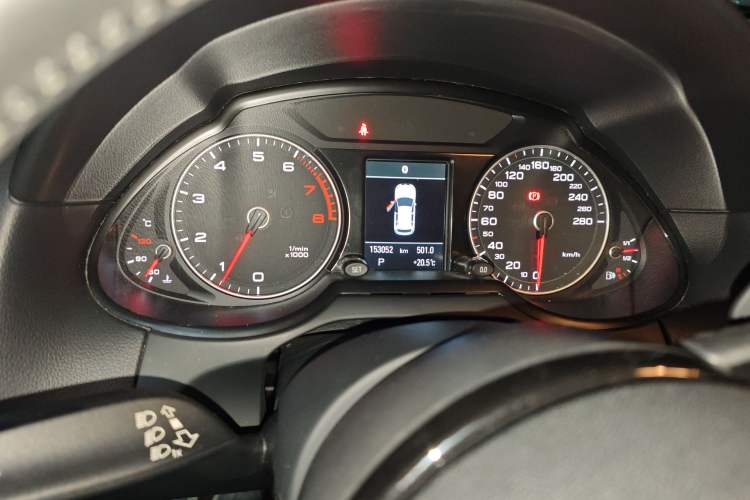 Used Audi Q5 2017 40 TFSI Comfort Model Instrument Cluster