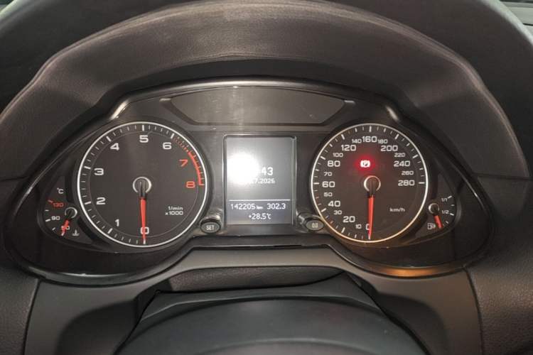 Used Audi Q5 2017 Plus 40 TFSI Ambition Model Instrument Cluster