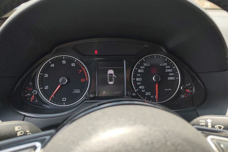 Used Audi Q5 2017 Plus 40 TFSI Ambition Model Instrument Cluster