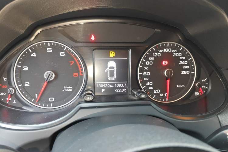 Used Audi Q5 2017 40 TFSI Ambition Edition Instrument Cluster