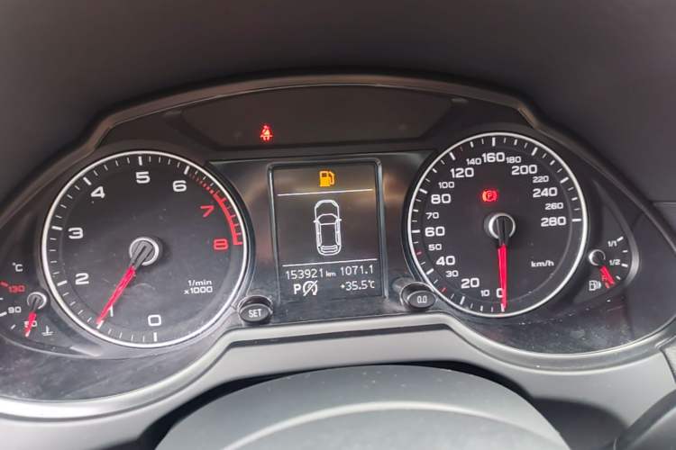 Used Audi Q5 2017 40 TFSI Ambition Edition Instrument Cluster