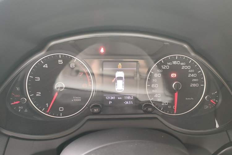 Used Audi Q5 2017 Plus 40 TFSI Technology Model Instrument Cluster