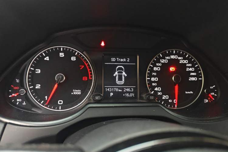 Used Audi Q5 2017 40 TFSI Ambition Edition Instrument Cluster