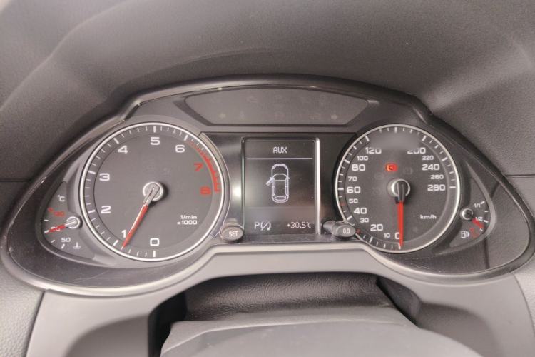Used Audi Q5 2017 40 TFSI Ambition Edition Instrument Cluster