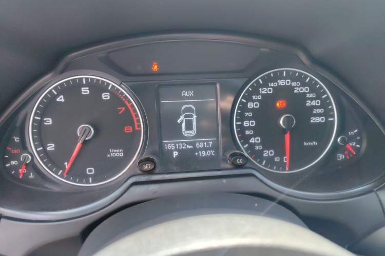 Used Audi Q5 2017 Plus 40 TFSI Ambition Model Instrument Cluster