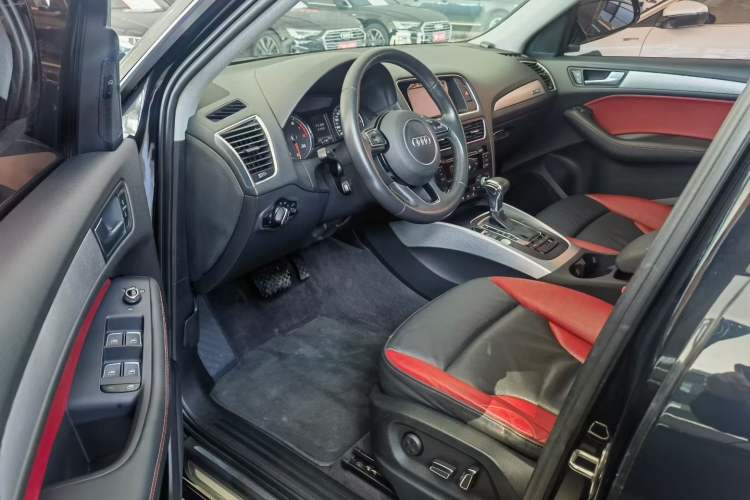 Used Audi Q5 2017 Plus 40 TFSI Technology Model Interior 1