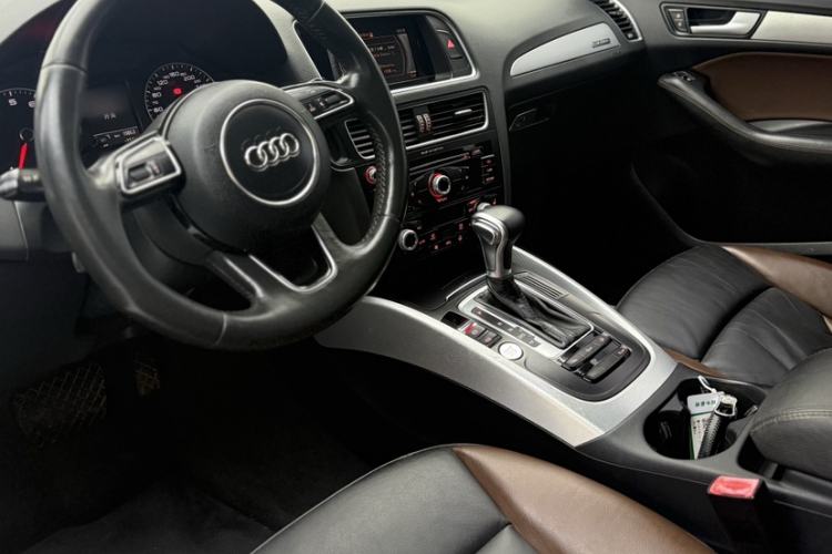 Used Audi Q5 2017 Plus 40 TFSI Technology Model Interior 1