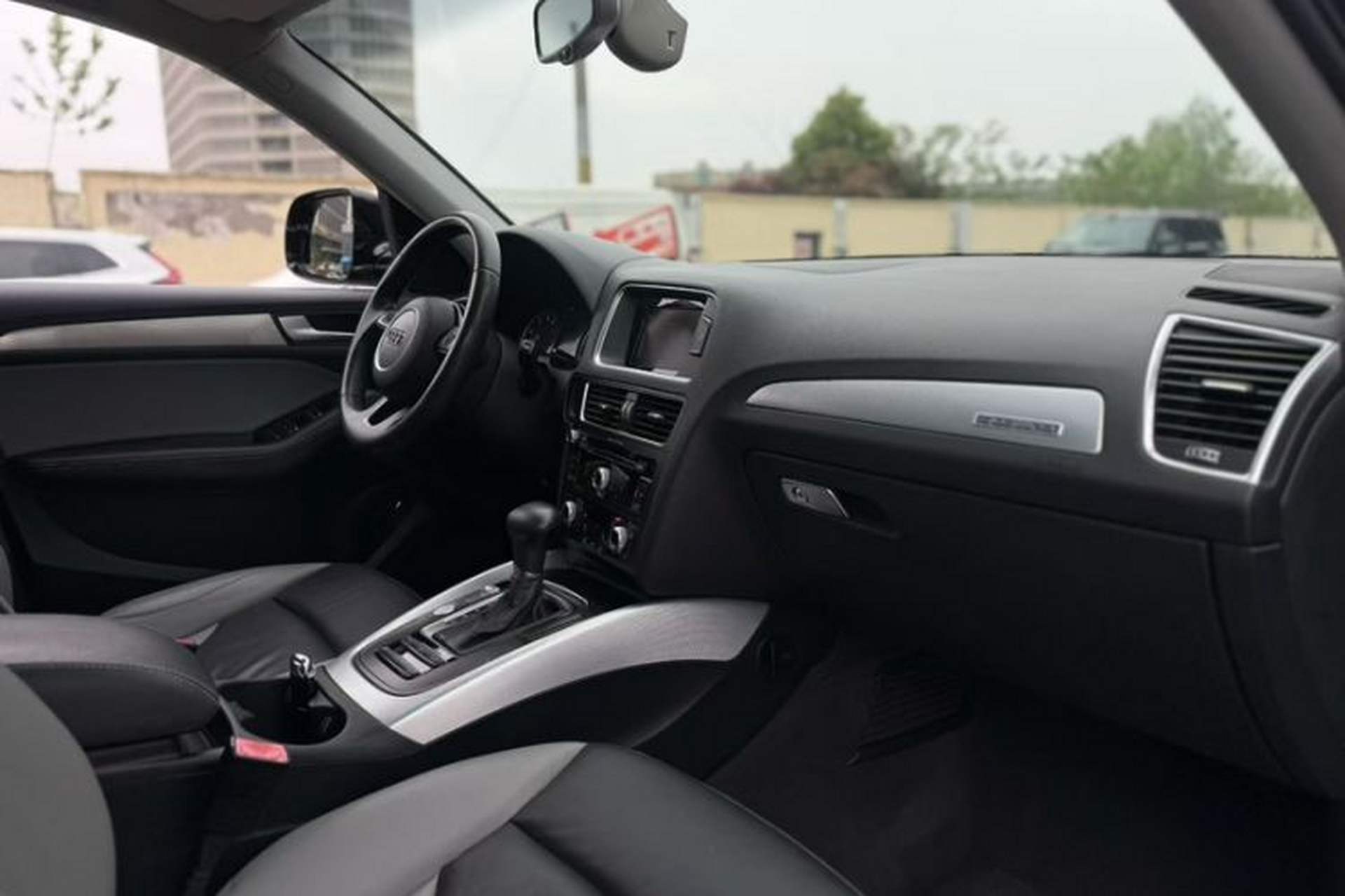 Used Audi Q5 2017 Plus 40 TFSI Technology Model Interior 2