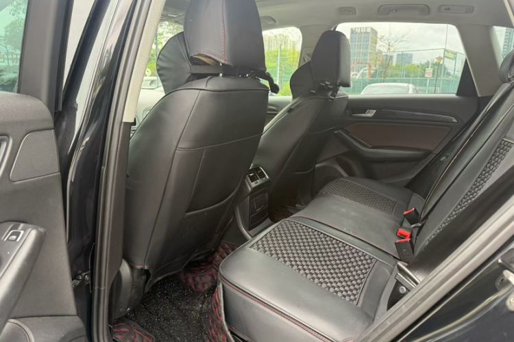 Used Audi Q5 2017 40 TFSI Ambition Edition Interior 2