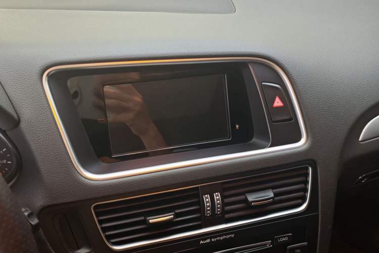 Used Audi Q5 2017 Plus 40 TFSI Technology Model Interior 2