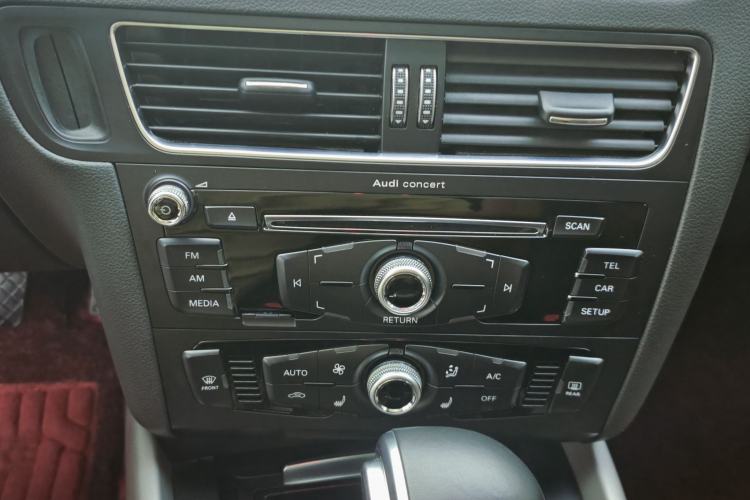 Used Audi Q5 2017 Plus 40 TFSI Ambition Model Interior 2