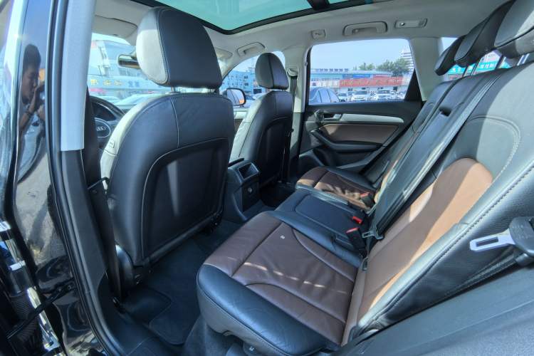 Used Audi Q5 2017 40 TFSI Ambition Edition Interior 3