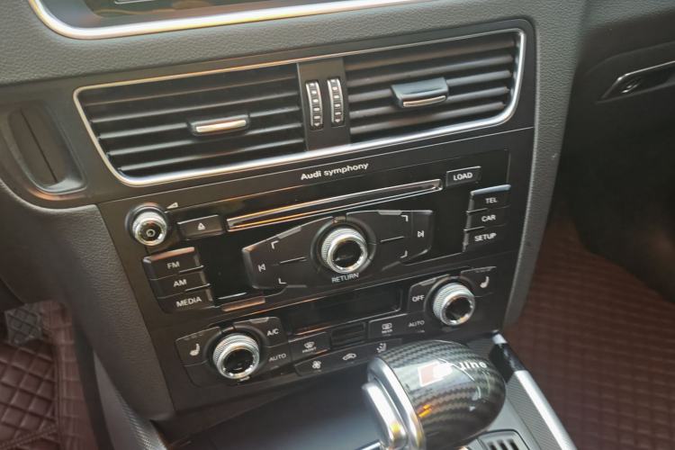 Used Audi Q5 2017 Plus 40 TFSI Technology Model Interior 3