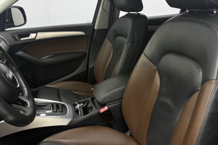 Used Audi Q5 2017 Plus 40 TFSI Technology Model Interior 4