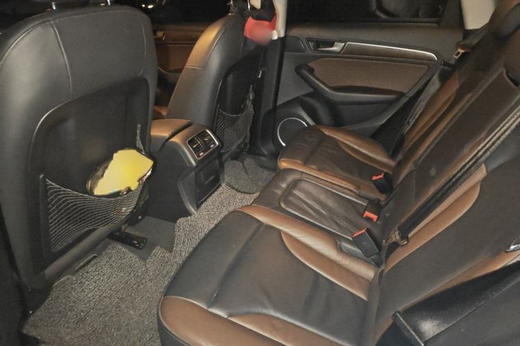 Used Audi Q5 2017 40 TFSI Comfort Model Interior 4