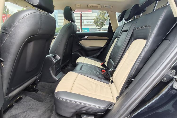 Used Audi Q5 2017 40 TFSI Ambition Edition Interior 5
