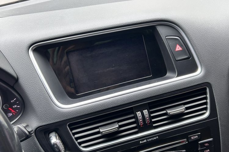 Used Audi Q5 2017 Plus 40 TFSI Ambition Model Interior 5